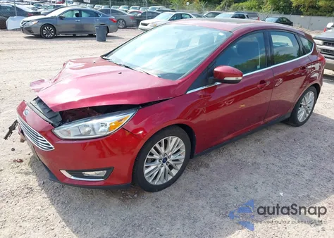 2017 Ford Focus Titanium z USA, uszkodzony, nr VIN 1FADP3N22HL302561